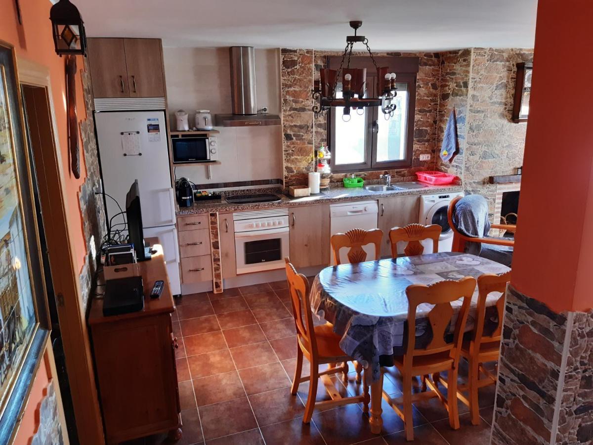 Casa Rural Mi Descanso Valdefuentes de Sangusín Buitenkant foto