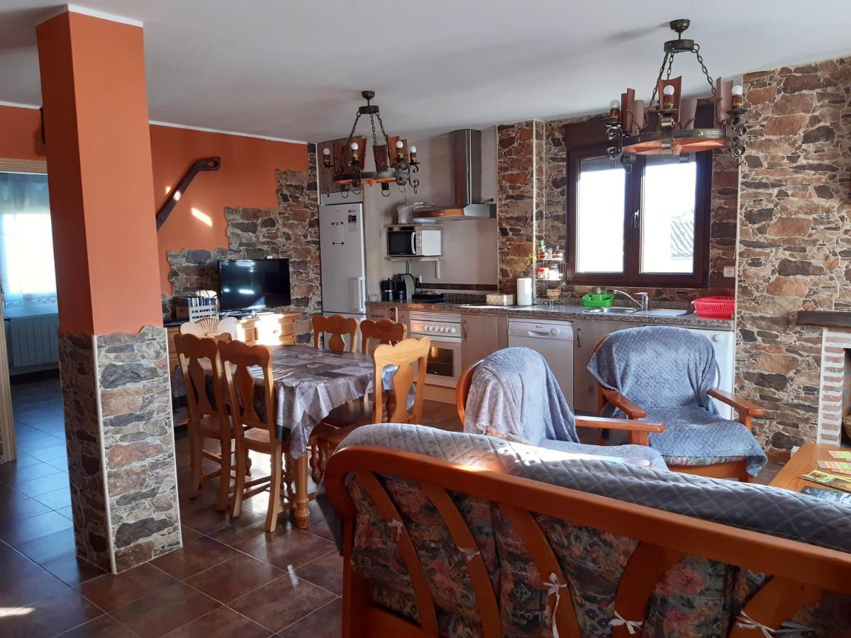 Casa Rural Mi Descanso Valdefuentes de Sangusín Buitenkant foto