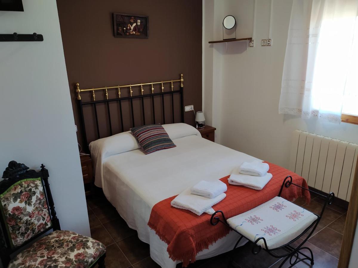 Casa Rural Mi Descanso Valdefuentes de Sangusín Buitenkant foto