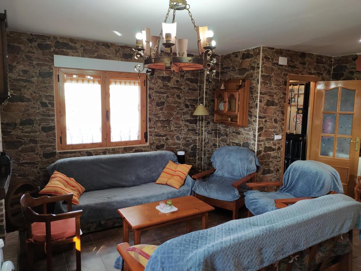Casa Rural Mi Descanso Valdefuentes de Sangusín Buitenkant foto