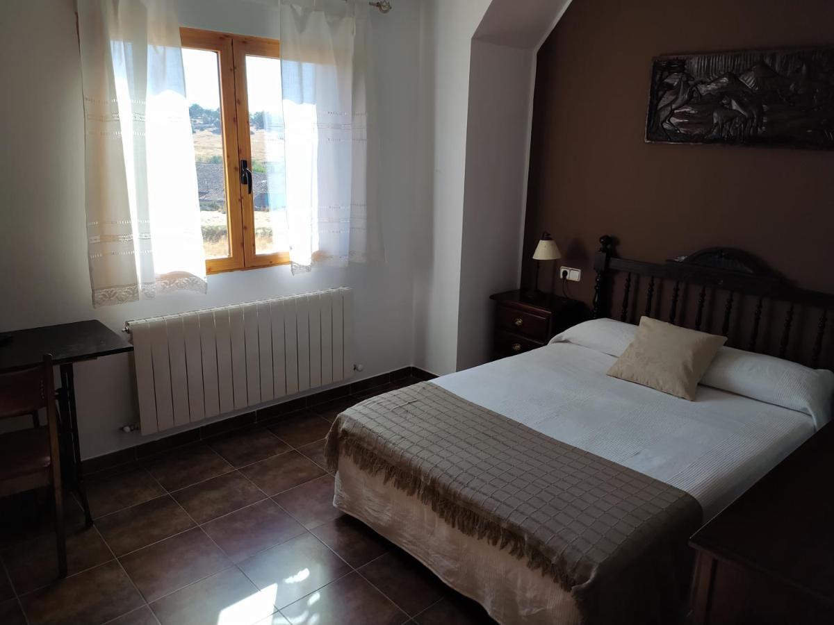 Casa Rural Mi Descanso Valdefuentes de Sangusín Buitenkant foto
