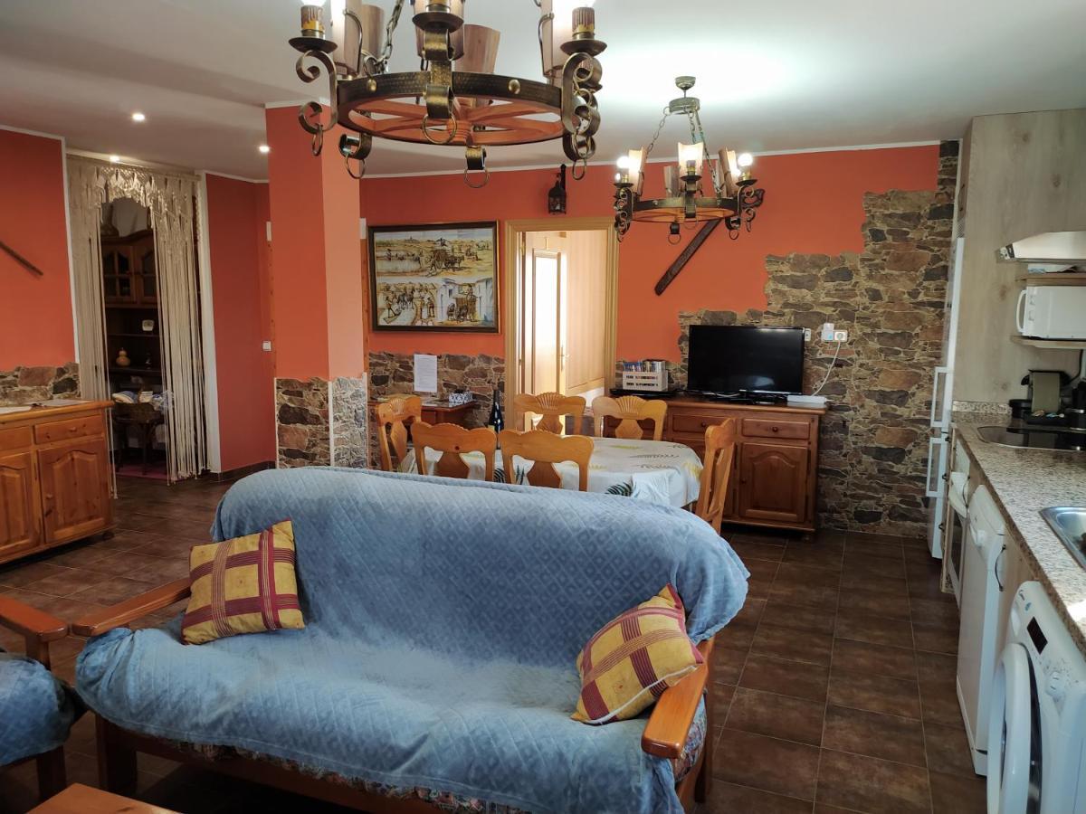 Casa Rural Mi Descanso Valdefuentes de Sangusín Buitenkant foto