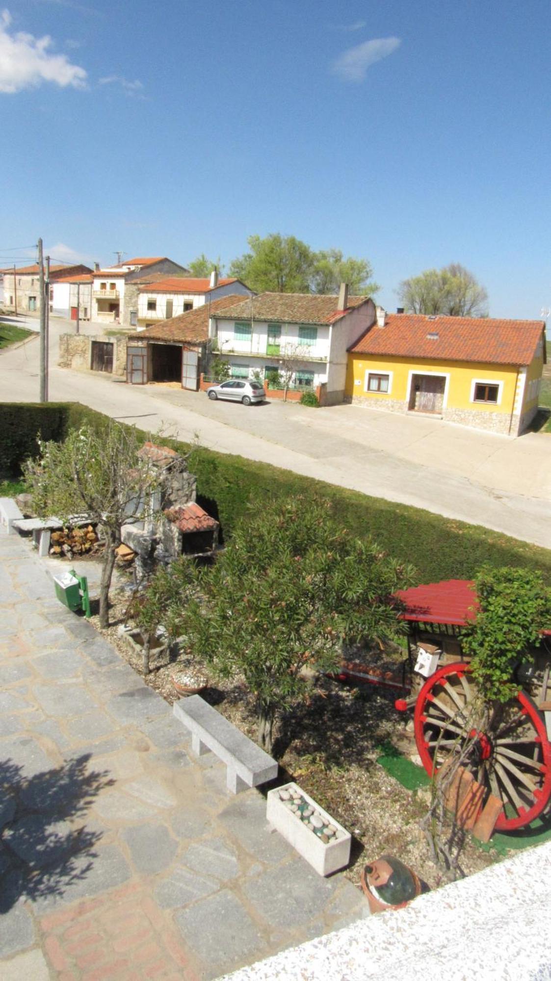 Casa Rural Mi Descanso Valdefuentes de Sangusín Buitenkant foto