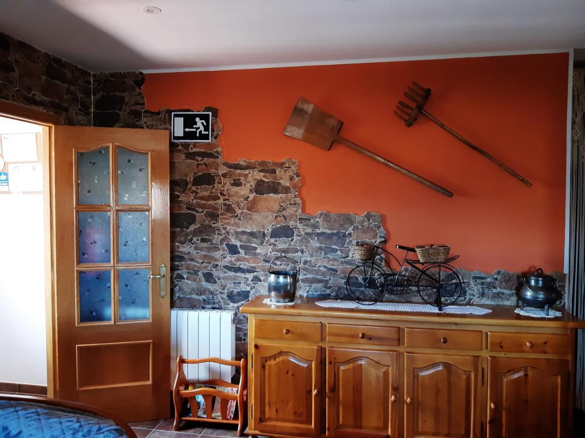 Casa Rural Mi Descanso Valdefuentes de Sangusín Buitenkant foto