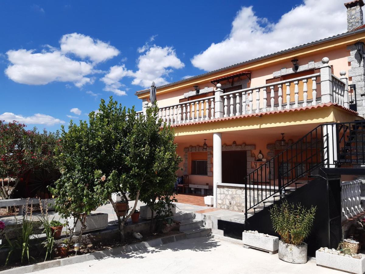 Casa Rural Mi Descanso Valdefuentes de Sangusín Buitenkant foto